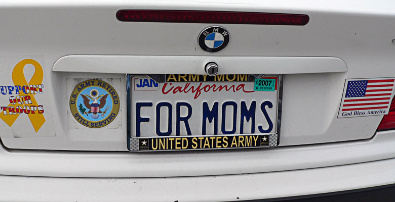 License plate says 'for mums'