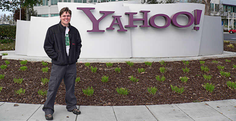 Daniel standing in front of the Yahoo headquarters